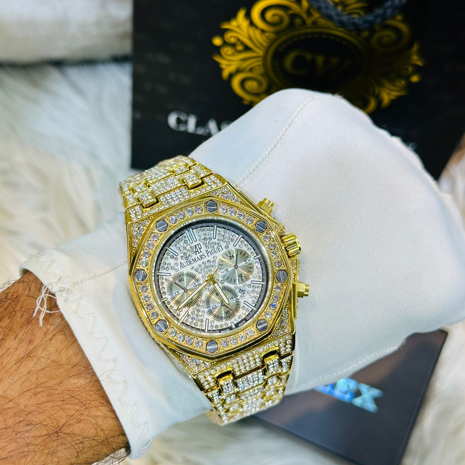 Premium Quality Full Stone Watches Golden