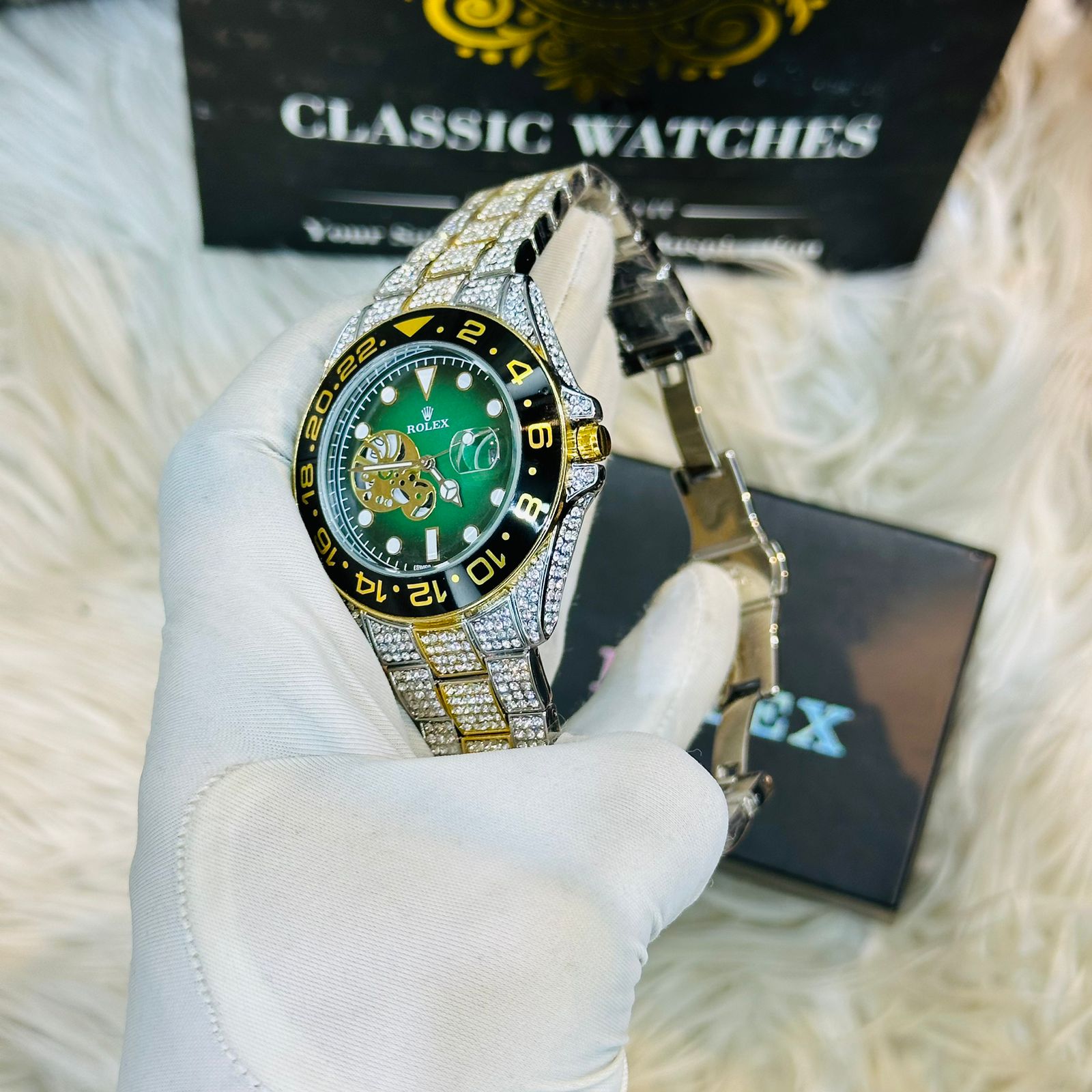 Premium Quality RLX Submariner Full Stone Green  Dial Watches